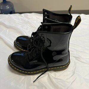 Dr. Marten Air Wair with bouncing soles Women’s Size US 7